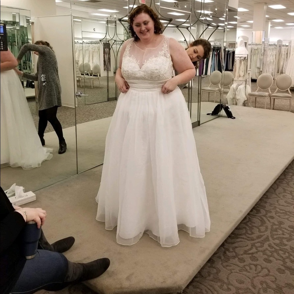 David’s bridal wedding dress